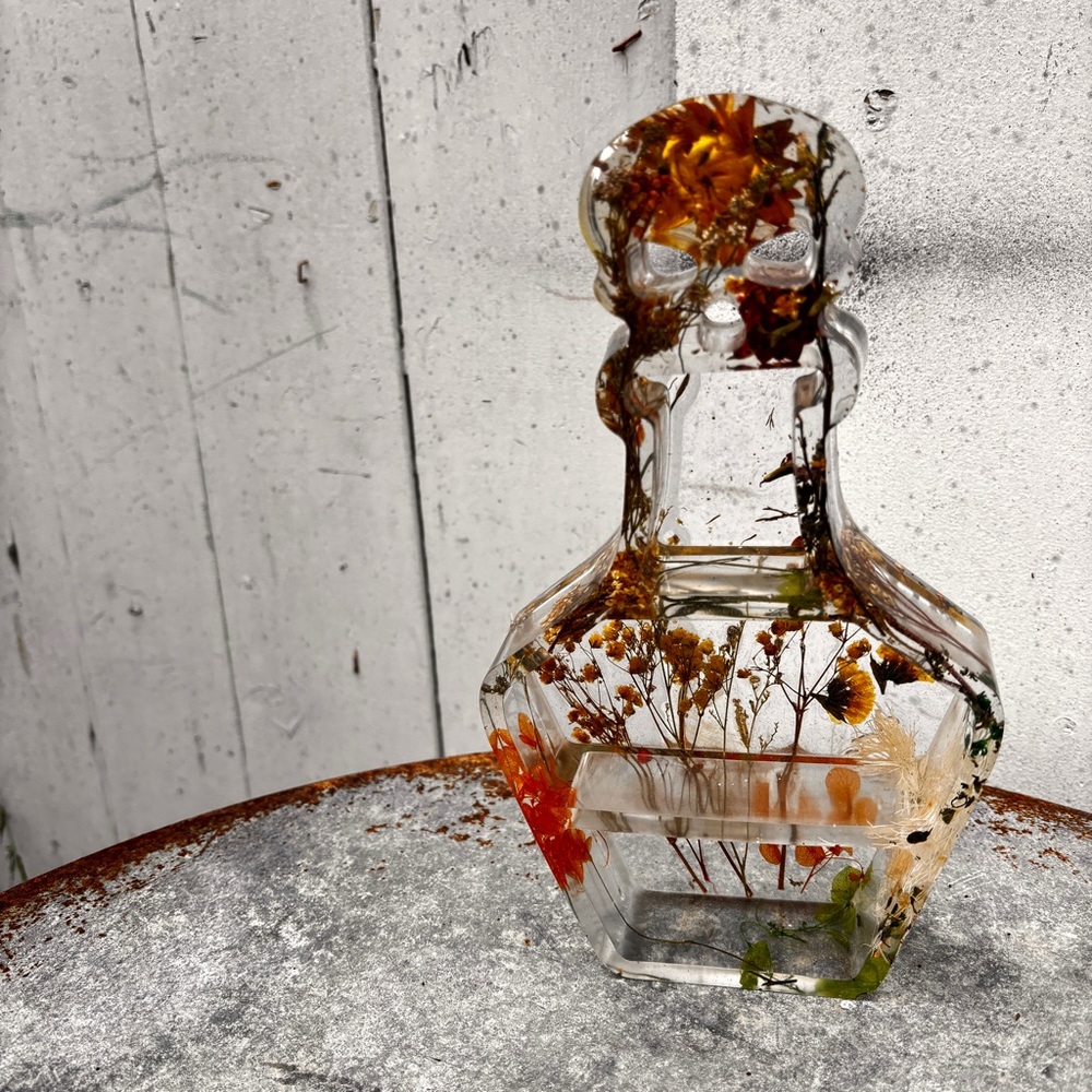 Floral Resin Decorative Shelf shaped as a Poison Bottle